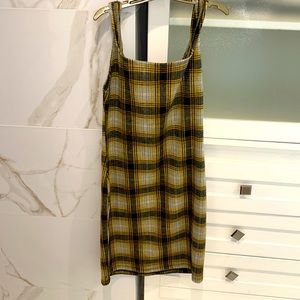 Adorable checkered dress for girls